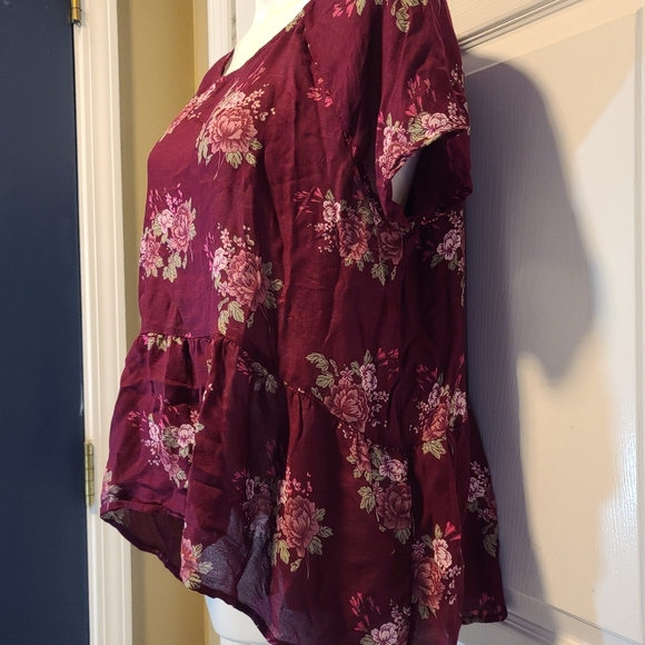 Arizona almost new floral Maroon tops size XXL - Picture 5 of 6